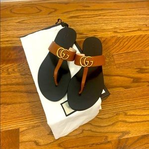 Authentic Gucci Leather Thong Sandals